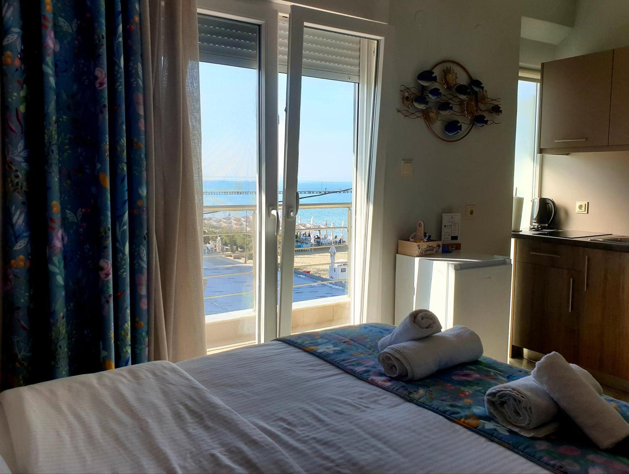 Studios Aigialos Peraía 외부 사진